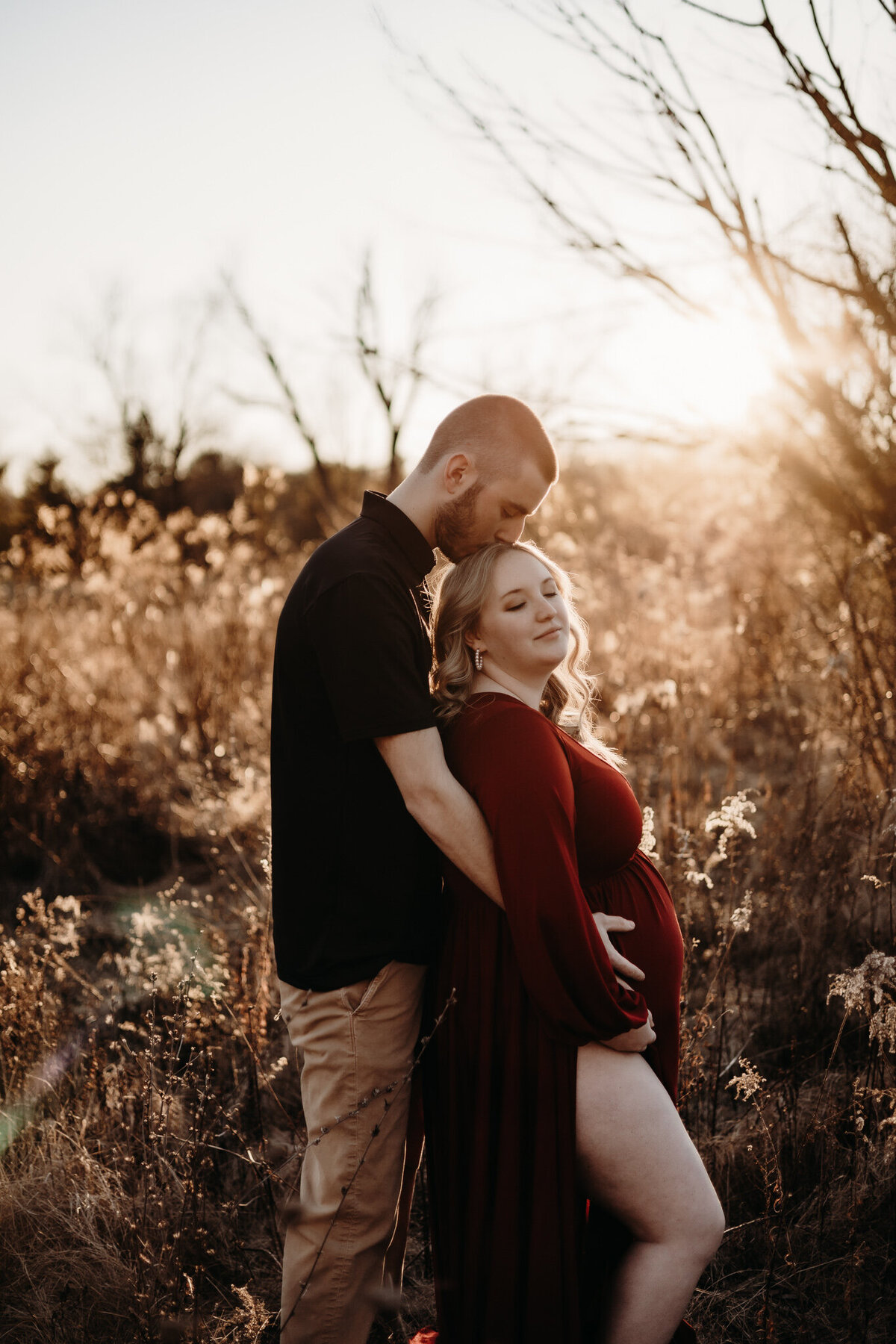 outdoor maternity pics