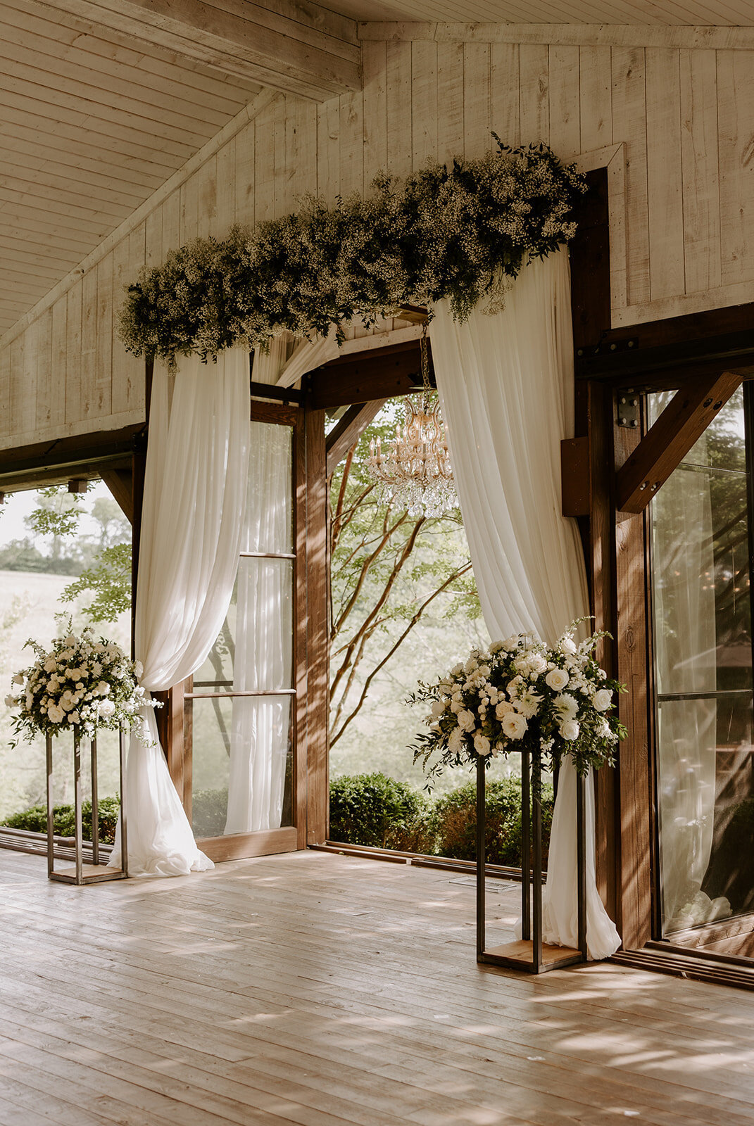 white-wedding-florals-00011