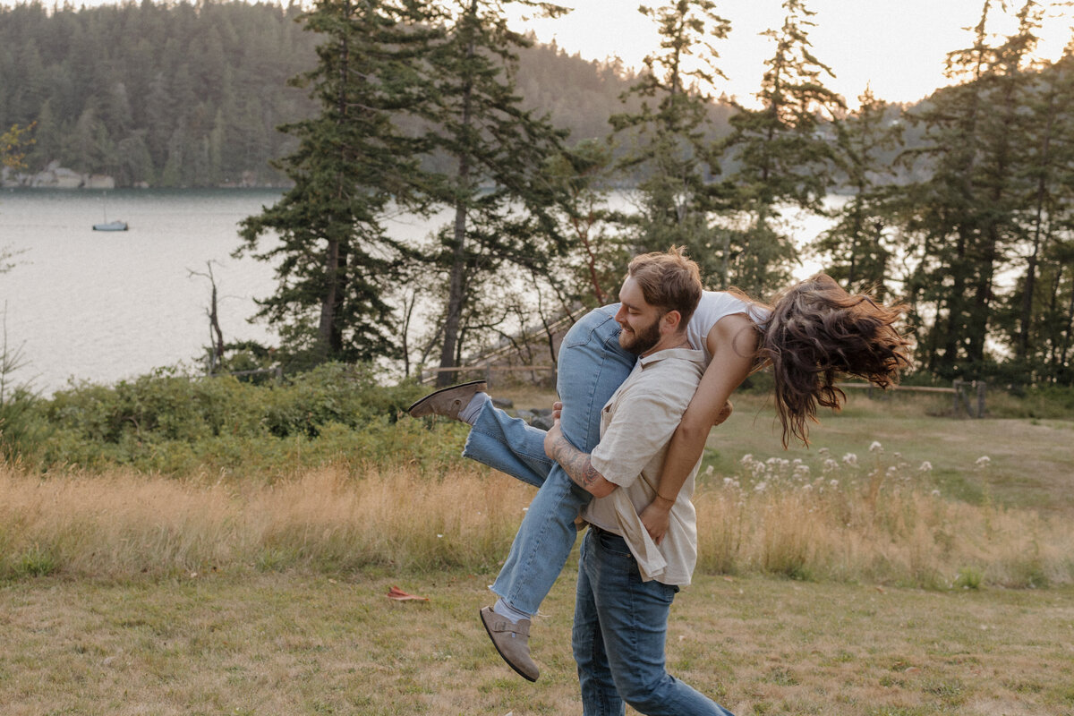 Pacific Northwest Engagement Photographer19