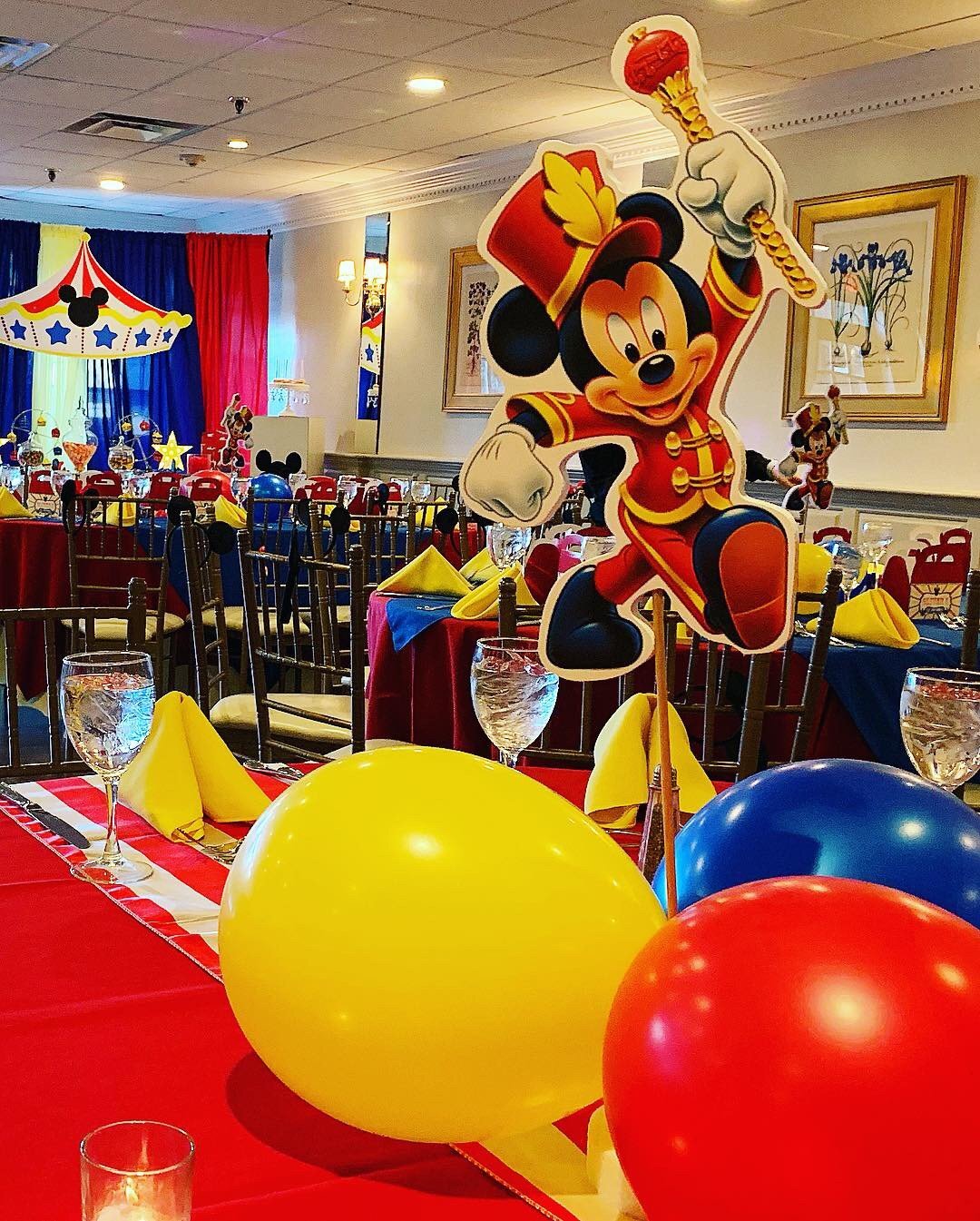 mickey mouse centerpiece