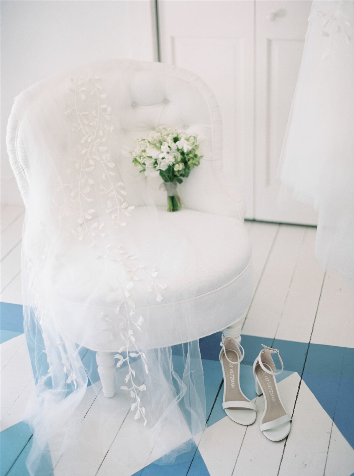 Nancy Meyers Inspired Wedding Design at a Private Estate in Chatham, MA-5