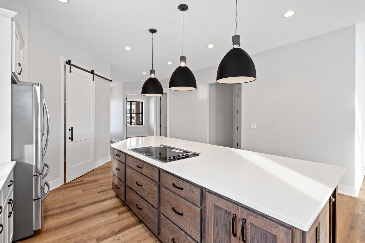 10-127 407 2nd St NW