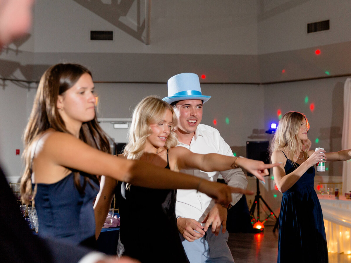 saint albert wedding couples kinsmen community lacombe lake dani alyssa photography (8)