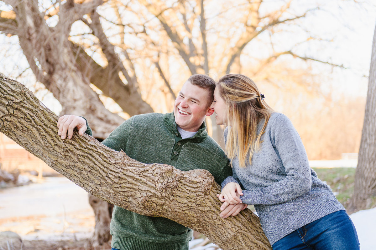 modern-engagement-photos-the-paper-elephant-048
