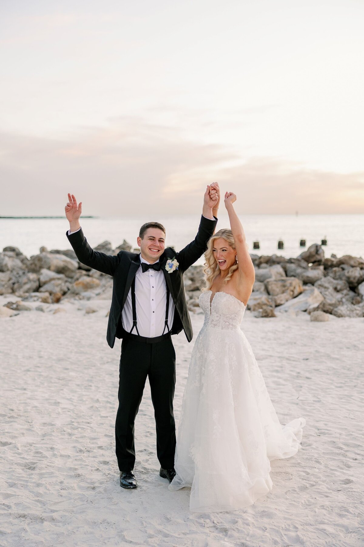 brittany-pannebaker-tampa-florida-destination-wedding-photographer-wedding-amanda-and-josh-clearwater-opal-sands-258