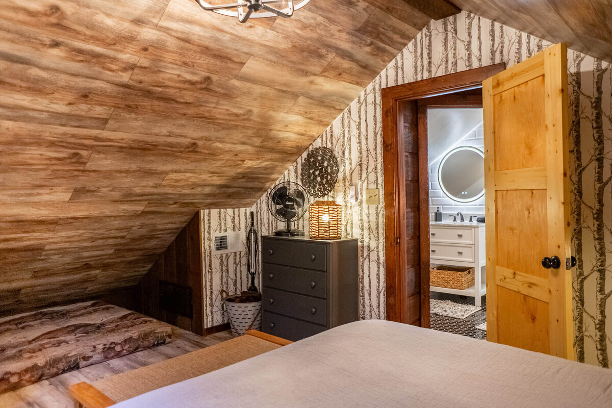 wolf-pen-gap-cabin-big-timber-lodge-4