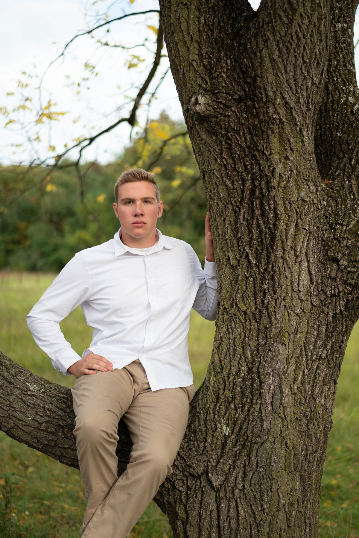 senior-picture-tree-island-lake