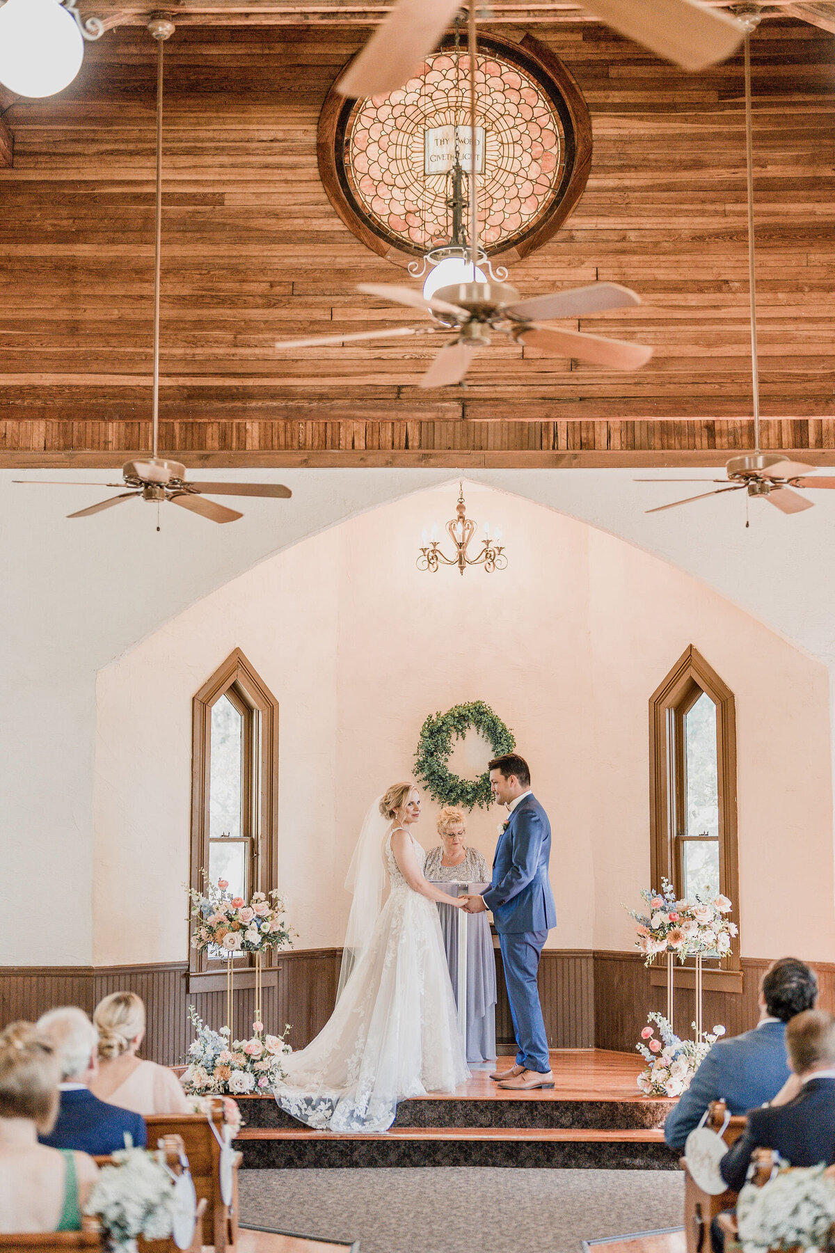 tara-tomlinson-chantilly-chic-elope-tampa-bay-historic-chapel-7