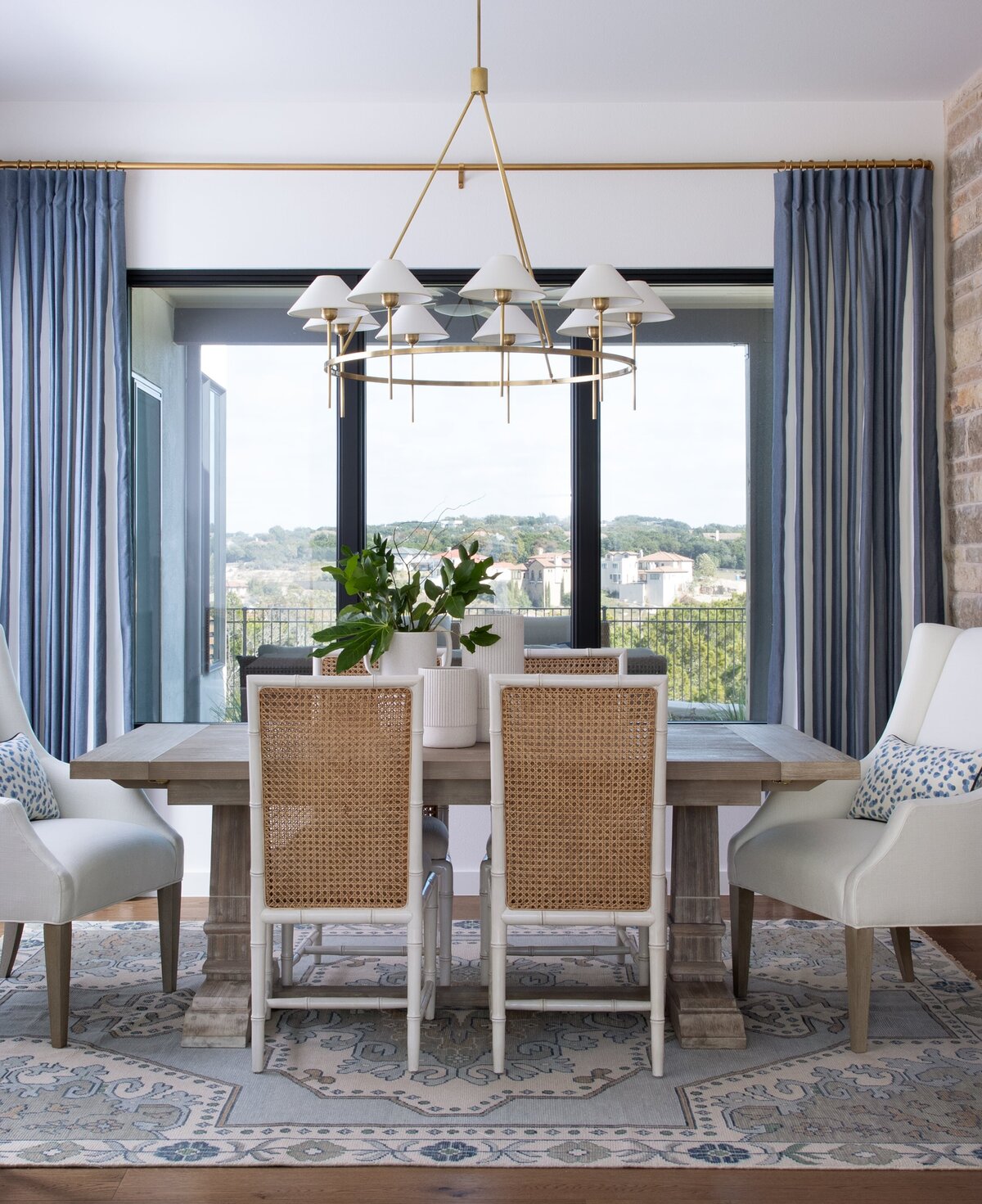 daley-home-lakeside-landing-colorful-dining-room-2
