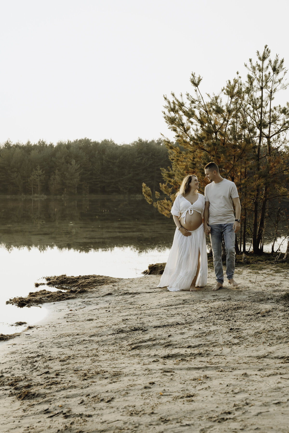 zwangerschapsfotograaf limburg, zwangerschapsfotograaf, zwangerschapsfotograaf haelen, zwangerschapsfotograaf roermond, zwangerschapsfotograaf leudal, zwangerschapsfotograaf haelen, zwangerschapsfotograaf in de buurt van haelen
