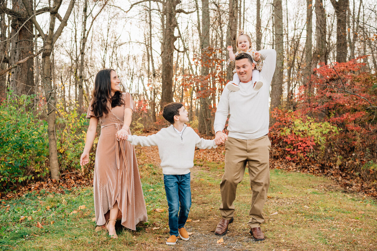 Canton CT Family and Newborn Photographer | Connecticut Family Photographer -5