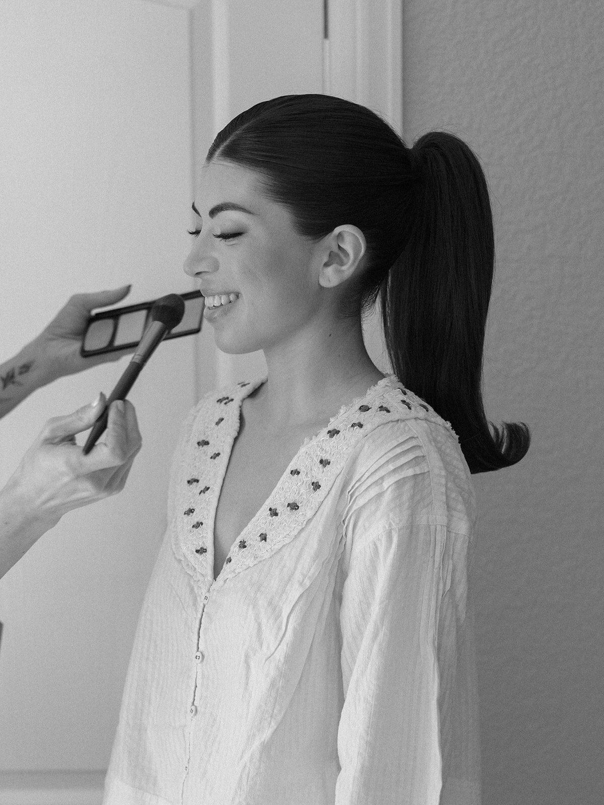 Schommer-Getting-Ready-Kelli-Christine-Photo-21_websize