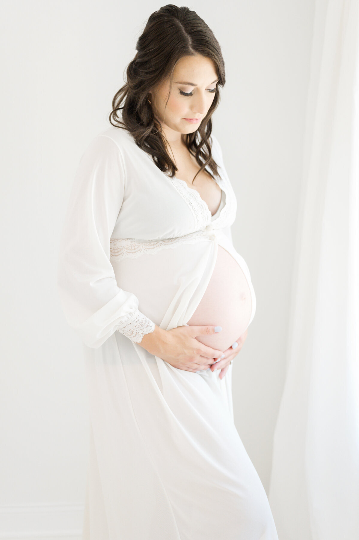 Delicate-Maternity-Studio-Session-11