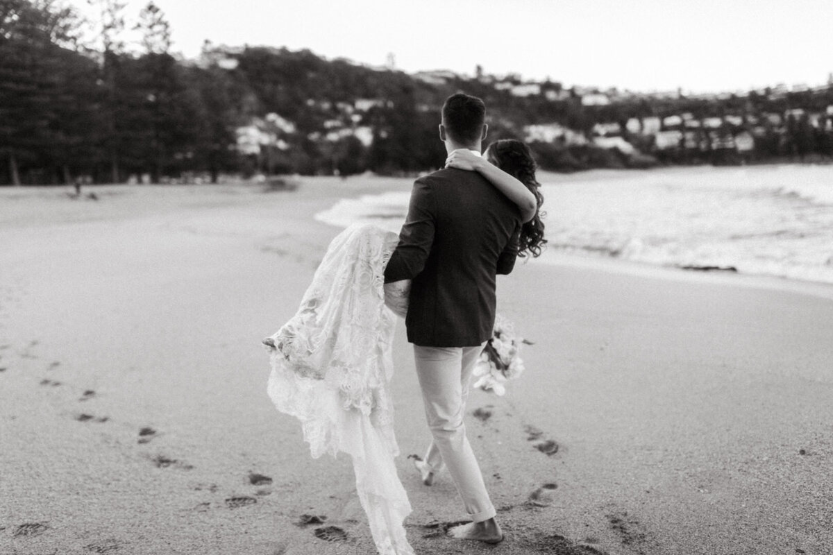 Romantic Northern Beaches Sydney Wedding Editorial Photographer Akaness Sharks Photo-1