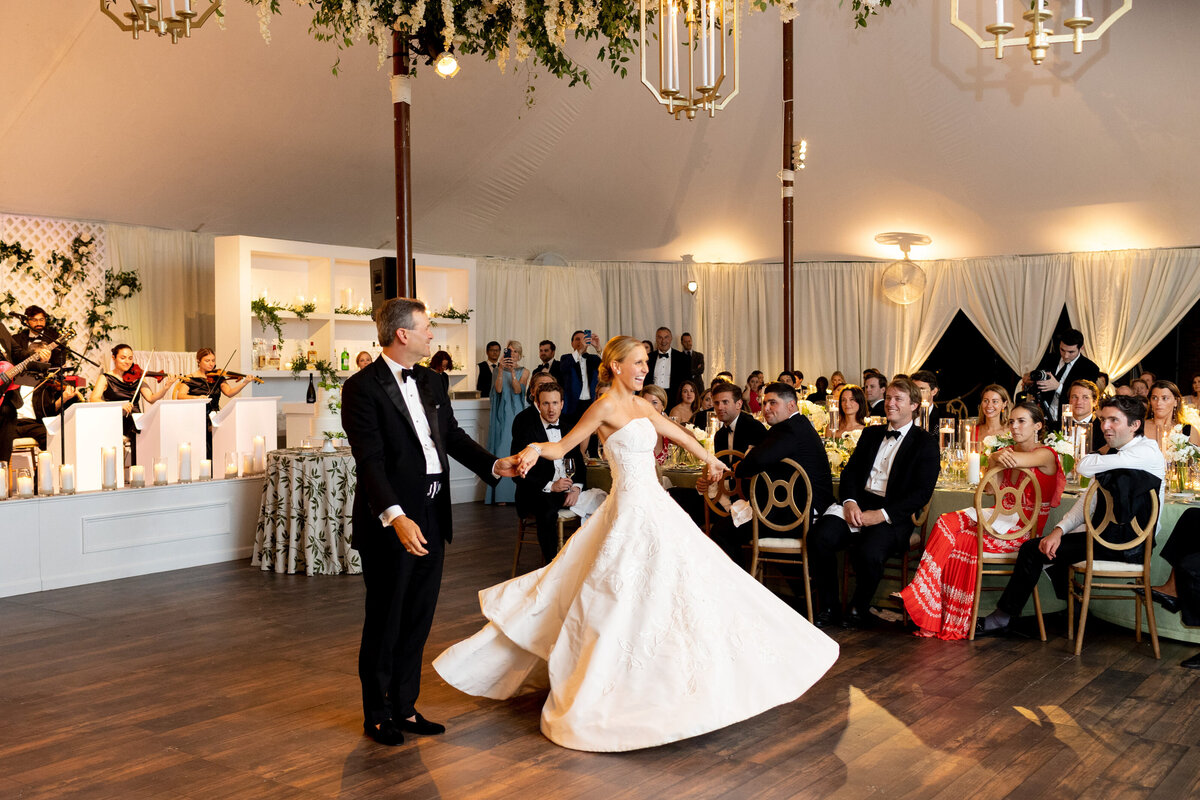shoreacres-lake-bluff-tent-wedding-by-olivialeigh-97