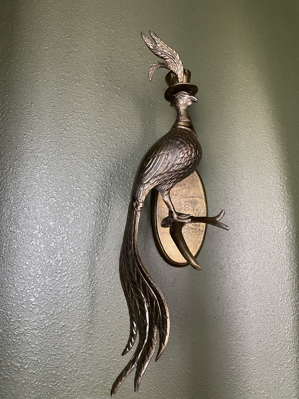 dusti j design green wall bird fixture