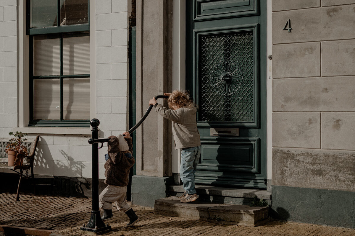 Shotsbylise_shootTexel_lifestyle_motherhood_fotograafhaps_videografie_gezinshoot49