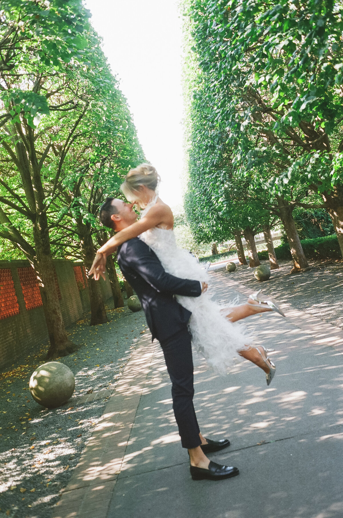 Berlez-Aspen-Avenue-Chicago-Wedding-Photographer-Engagement-Session-Chicago-Botanic-Garden-Selkie-Luxury-Editorial-Film-3