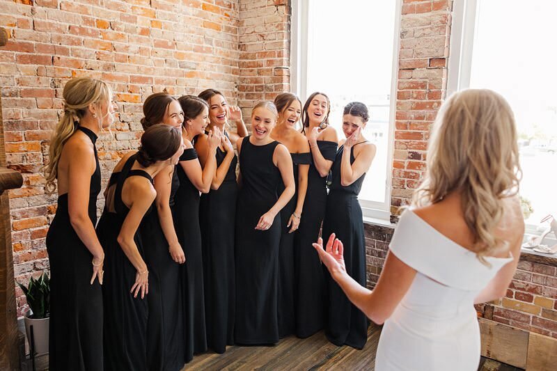 Bride Getting Ready with Mom and Bridesmaids at The Loft on 6th077