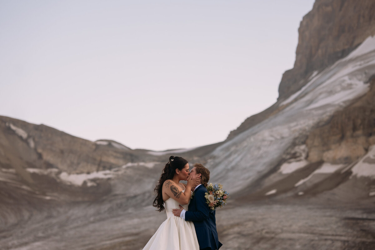 rockies-heli-elopement-elope-wilder