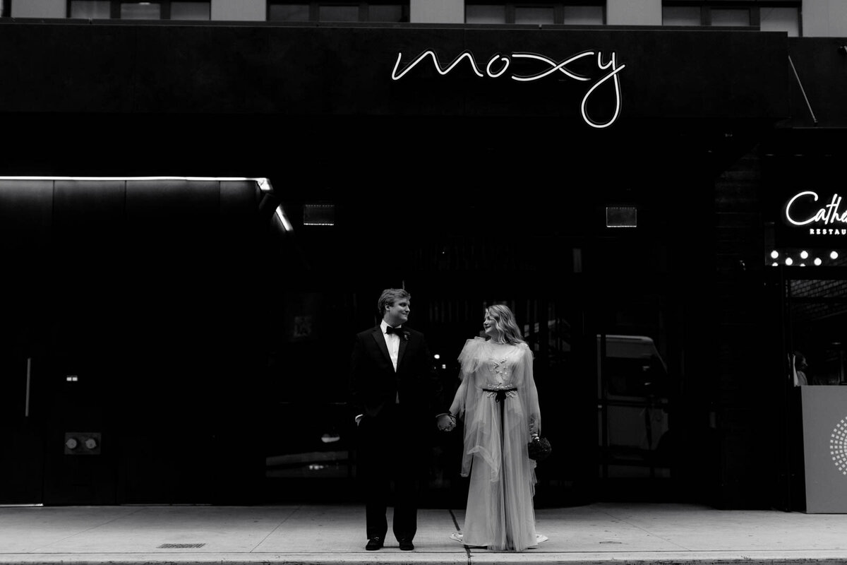 moxy-hotel-merchant-house-wedding-new-york-sava-weddings-42