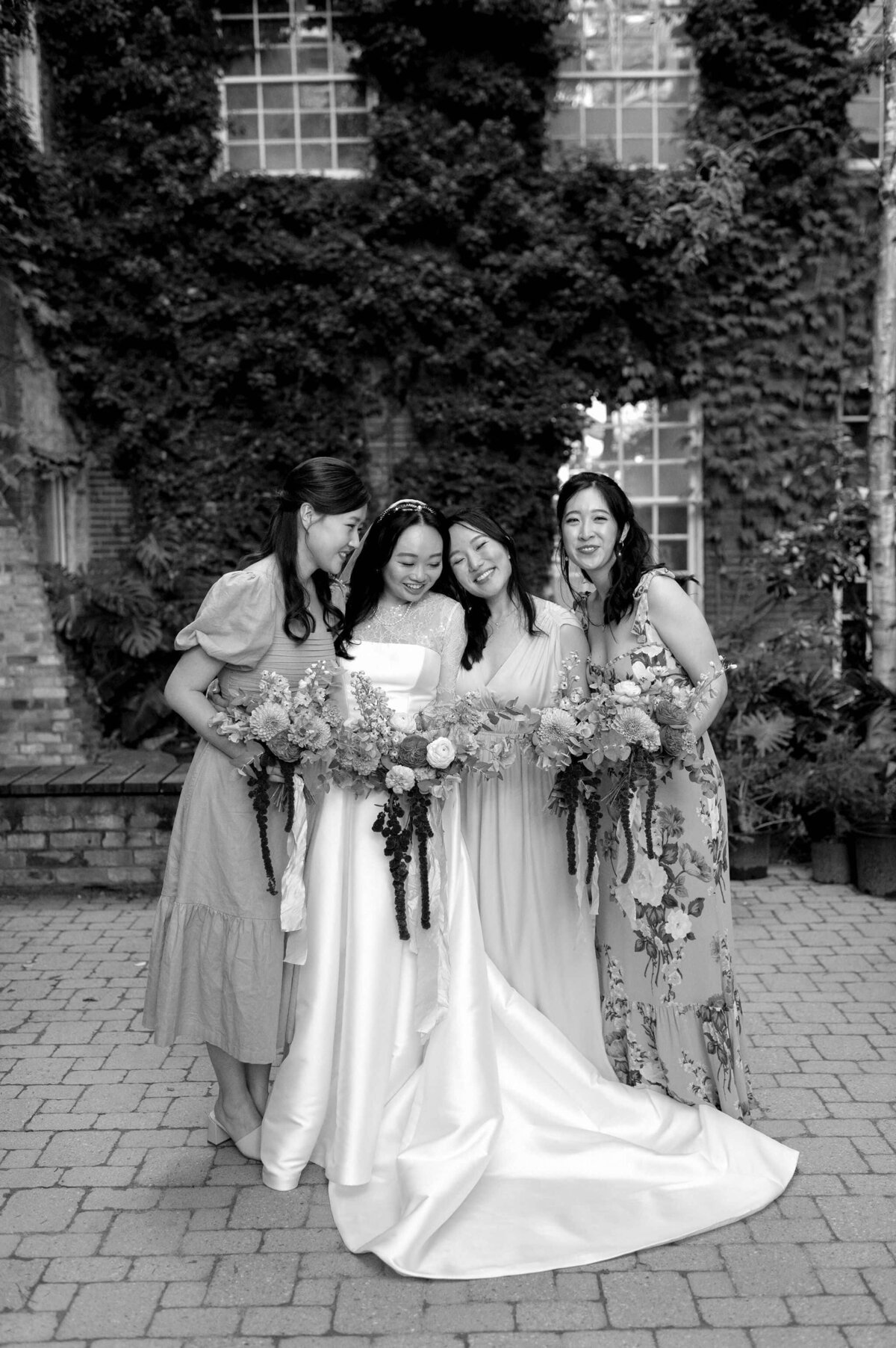 LumaRestaurantTorontoWeddingPortraits-10_1
