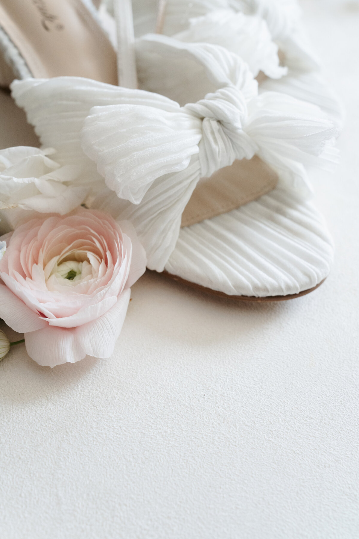 Elegant wedding decor and florals at Waverly Oaks venue