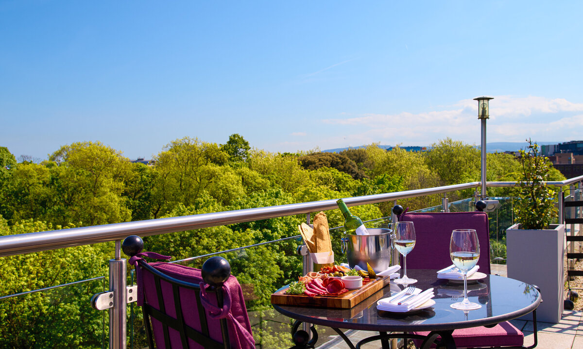 Waterstone - Fitzwilliam Hotel - Dublin - Luxury Boutique Hotel - 3. Balcony Amenities Full Res