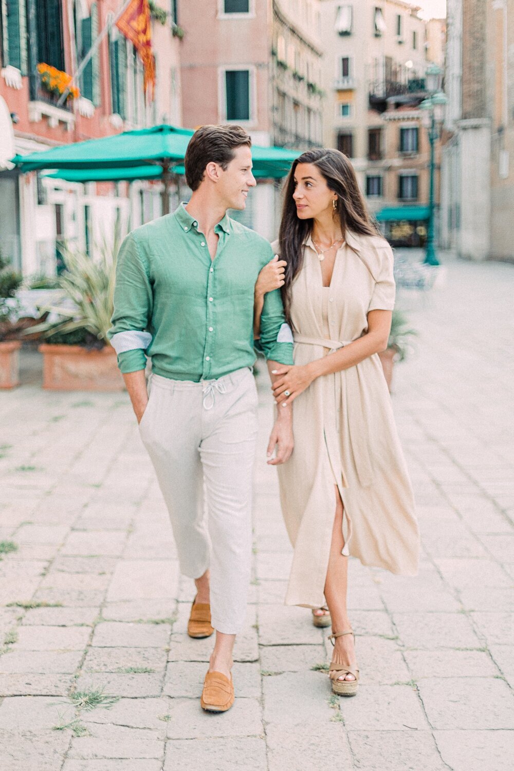 venice-elopement-photographer-editorial-film-35mm-wedding-fashion_0005