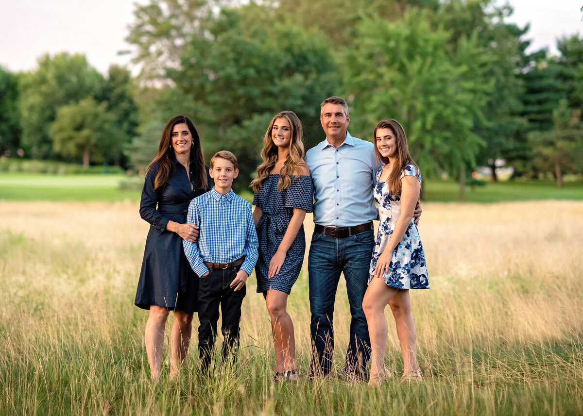 Des-Moines-Iowa-Family-Photographer-Theresa-Schumacher-Photography-Morning-Nature-Grass