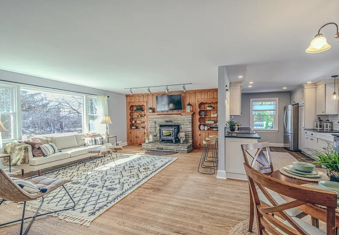 Kelly DeTommaso Occupied Home Staging Ambler PA Living Room 2