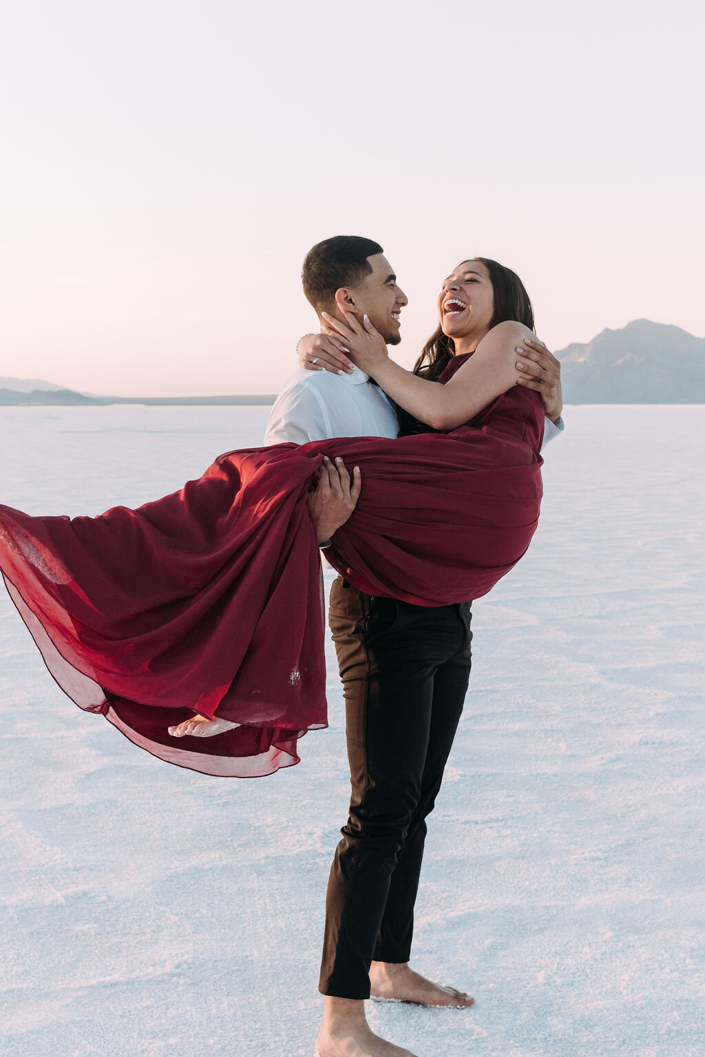 Joyce Li Photography Destination Wedding Elopement Engagement Lifestyle Portrait Photographer West Coast Seattle Washington California saltflatsengagement-15