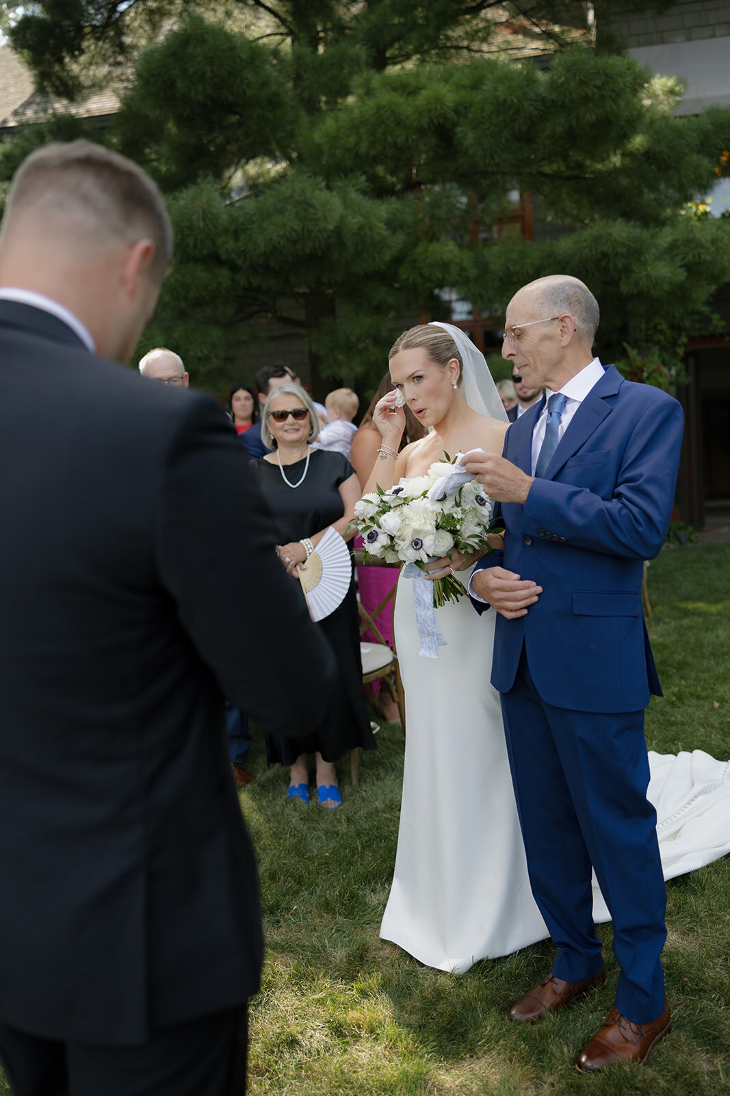 loui_photography_wayzata_intimate_wedding_jules_matt_-54