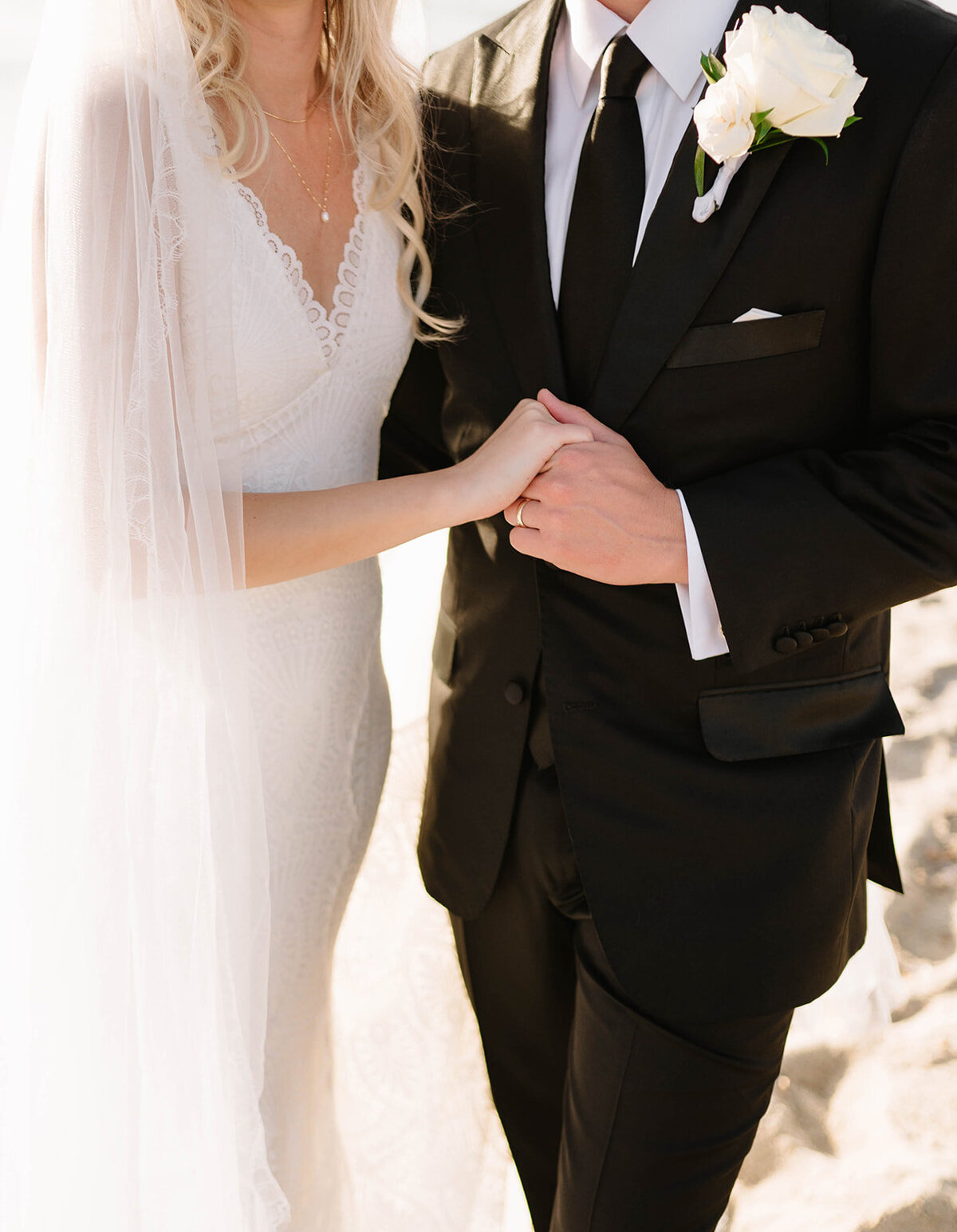 pretty-palm-leaf-event-co-morgan-and-alex-wedding-at-ole-hanson-20