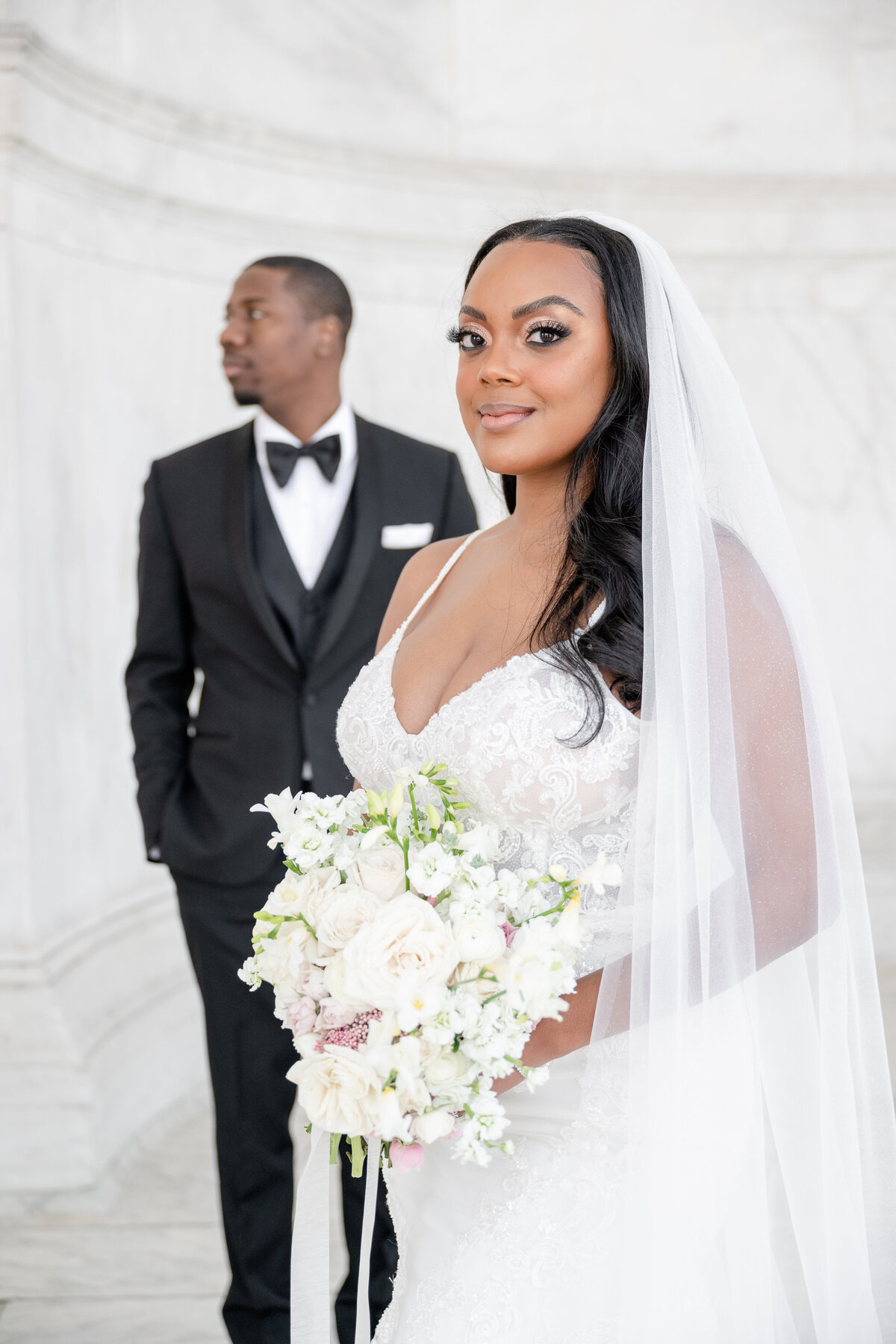 Deanna+Marcus_DC-cherry-blossom_JuliaSummersPhotography_227994