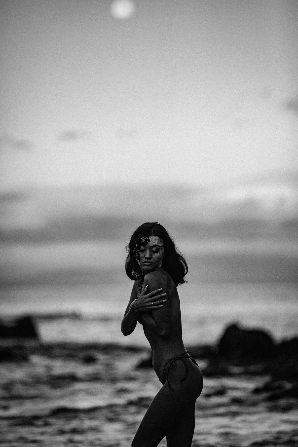 Outdoor-ocean-boudoir-photography-Maui_0001