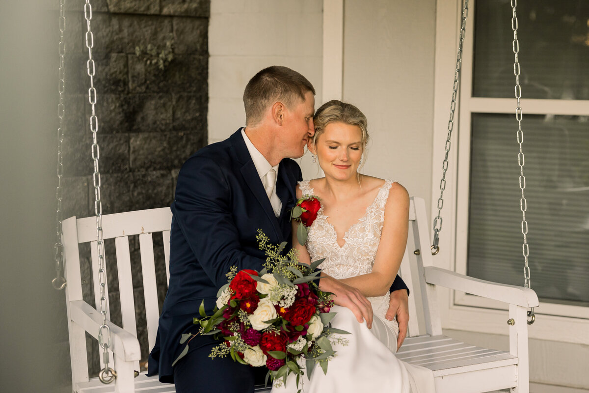Bride and groom wedding photo in Alexandria MN at Gathered Oaks wedding venue