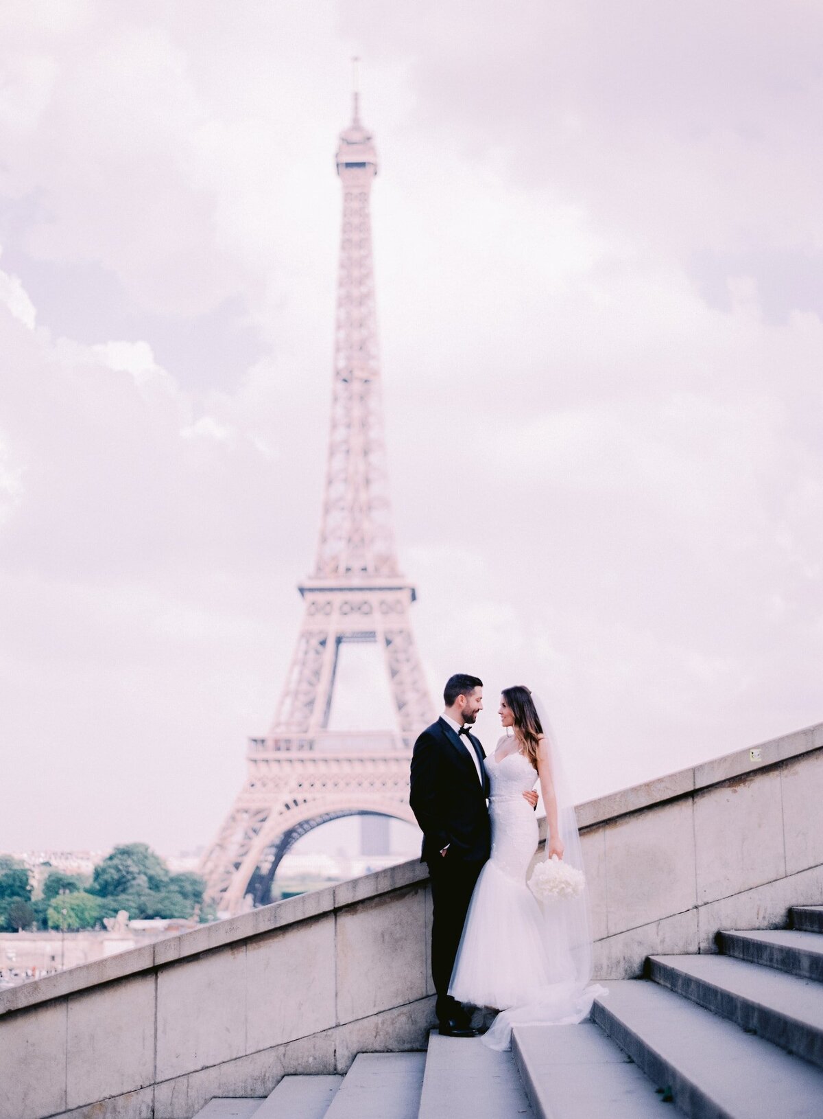 chapelle-expiatoire-luxury-wedding-phototographer-in-paris (49 of 53)