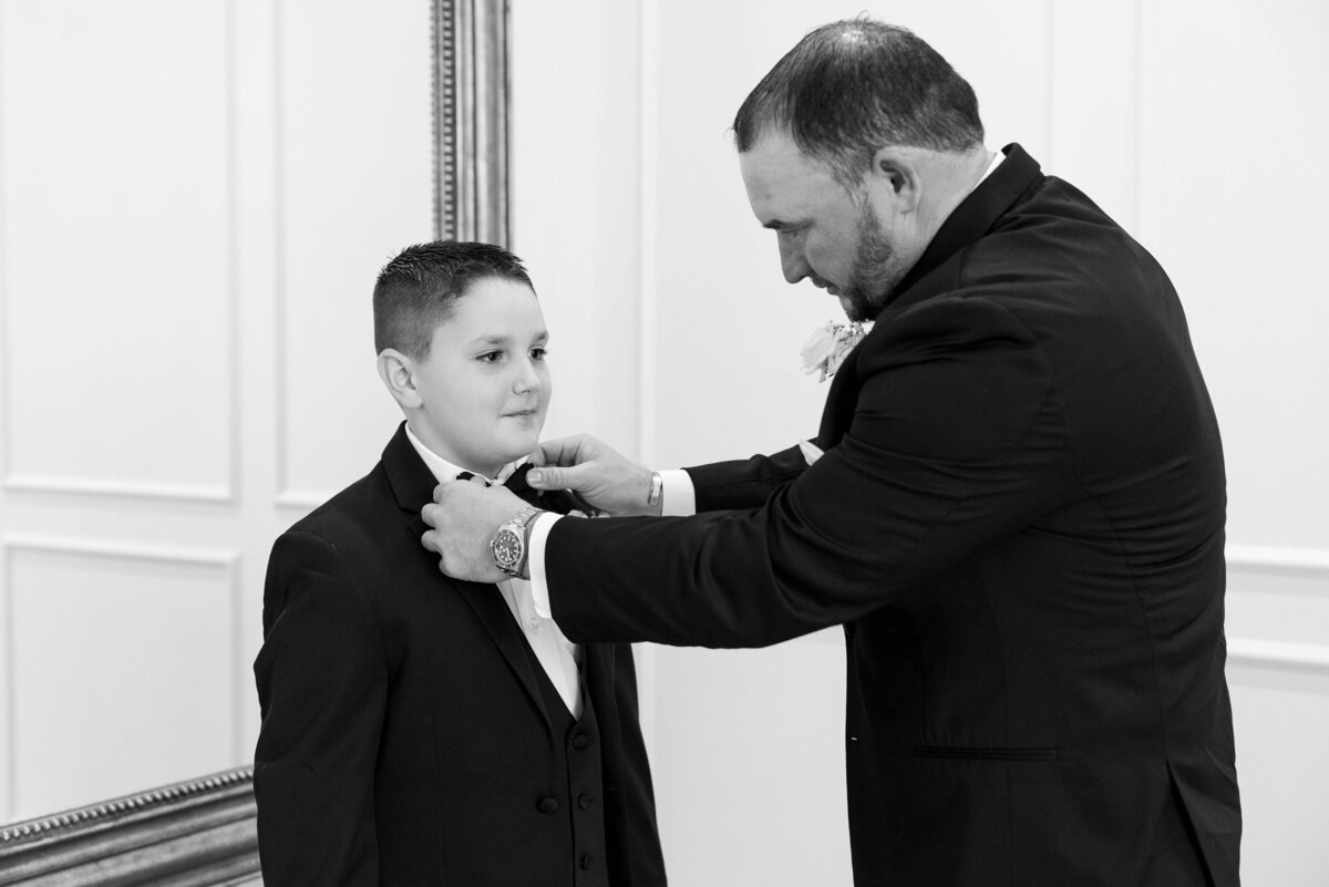 Savannah&Austin_Preparation-142