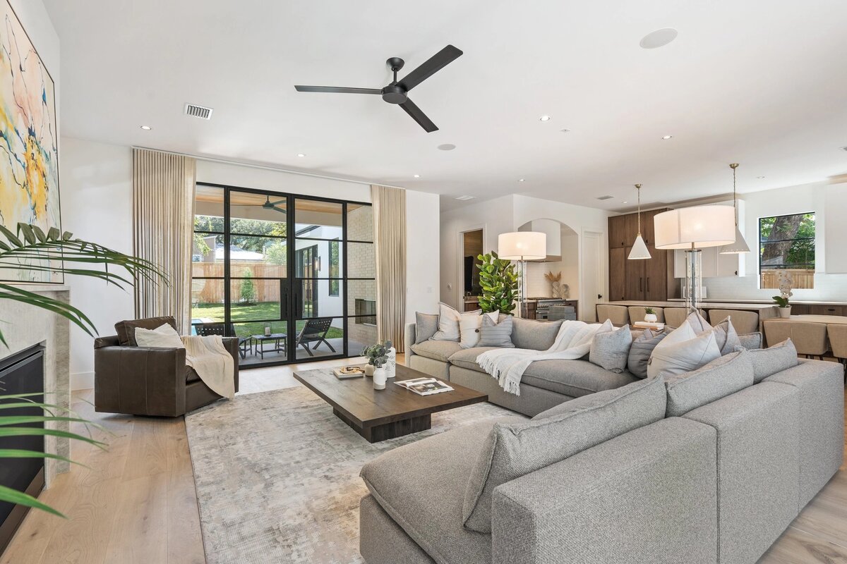 5505-woodrow-ave-living-5