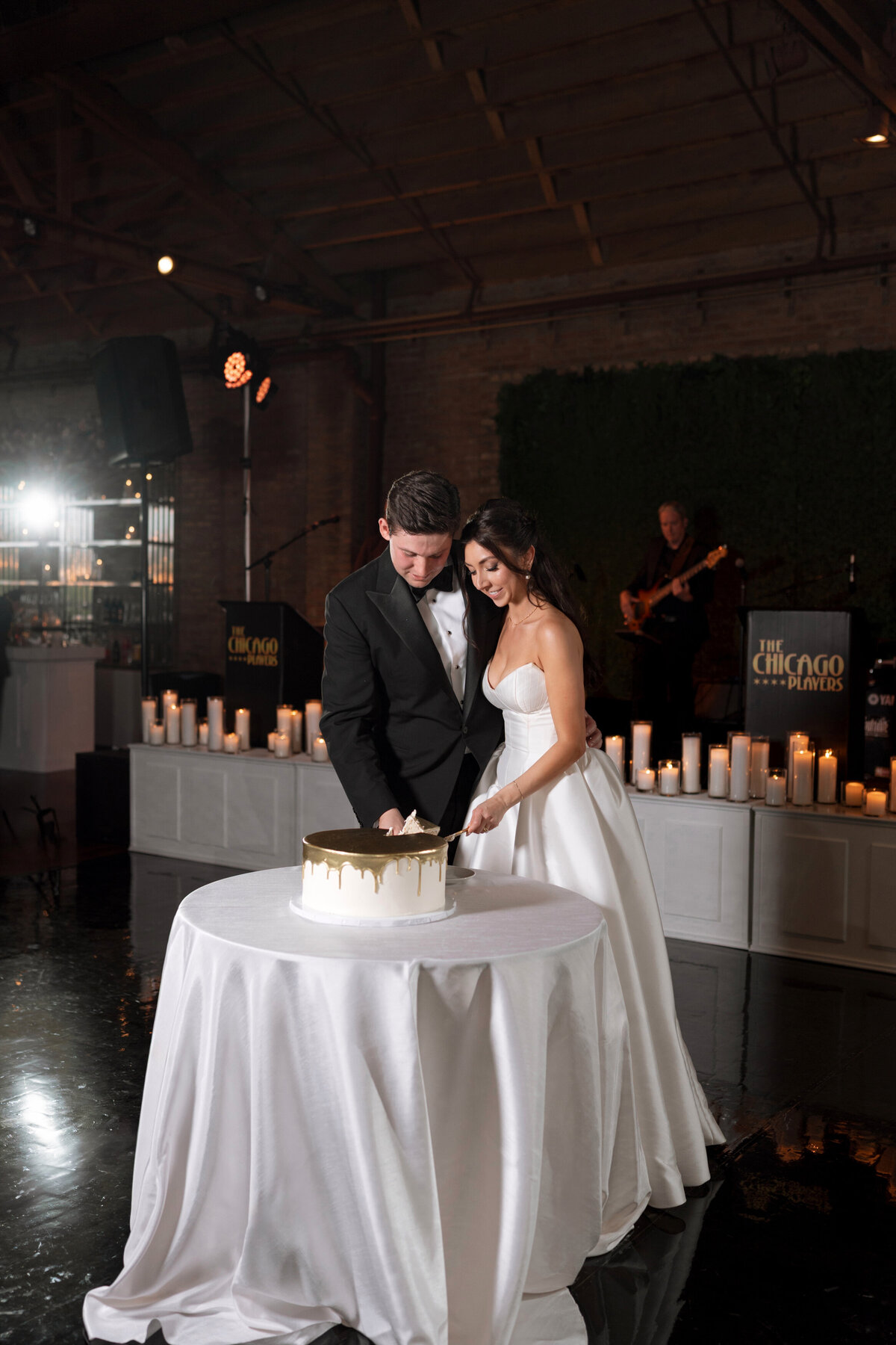 Aspen-Avenue-Berlez-Chicago-Wedding-Photographer-Great-Events-Epic-Events-Rockwell-on-the-River-Entertaining-Company-Jewish-Wedding-Editorial-139