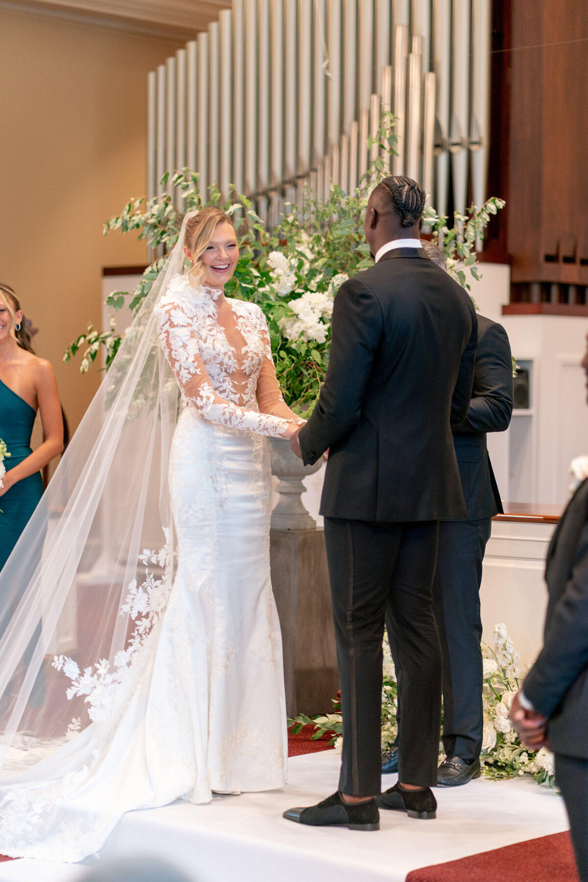 Savannah-Jamey-Country-Club-Buffalo-Summer-Wedding-14