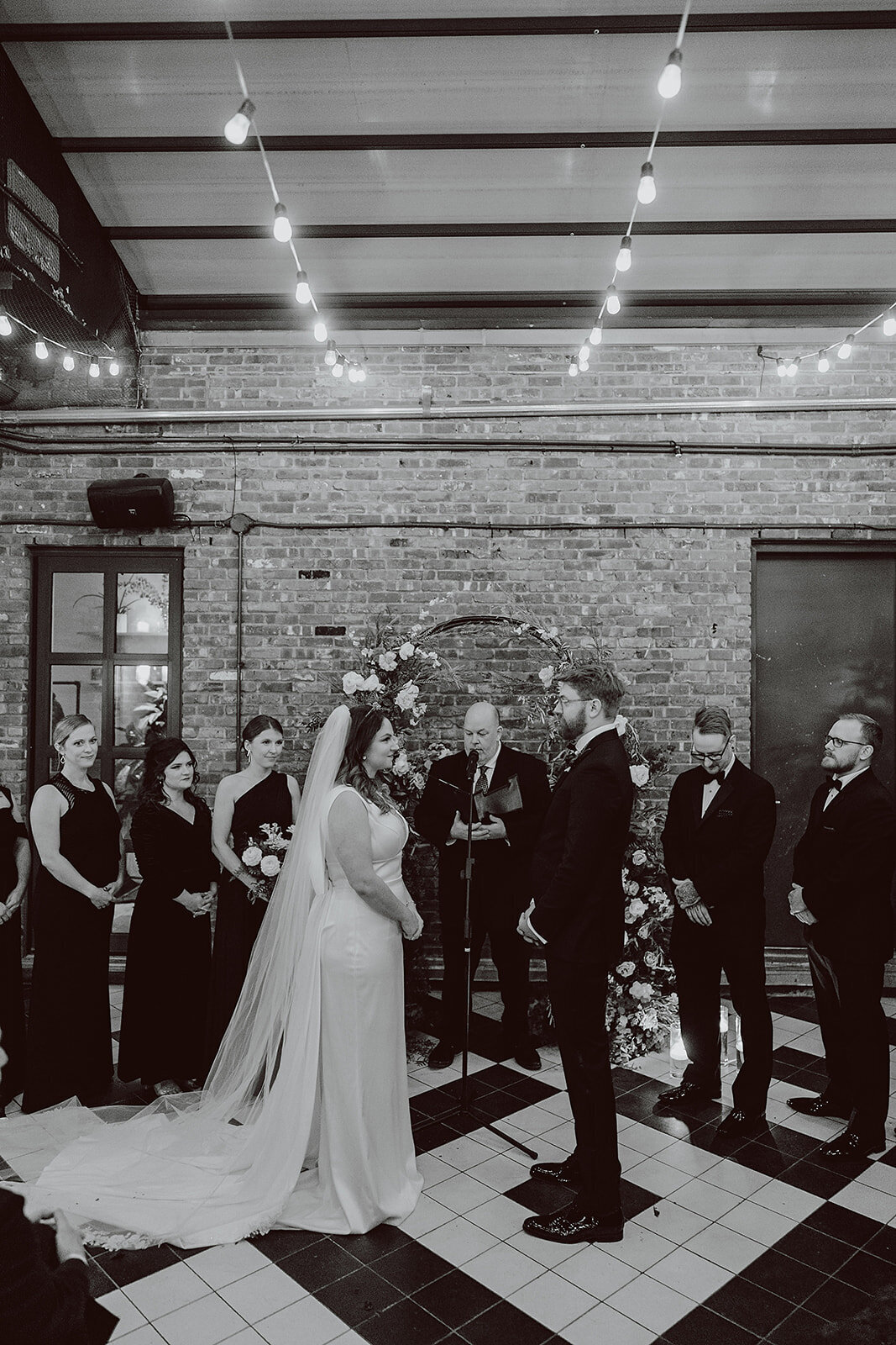 0058_20221119_PREVIEW_Julia+AJ_BW