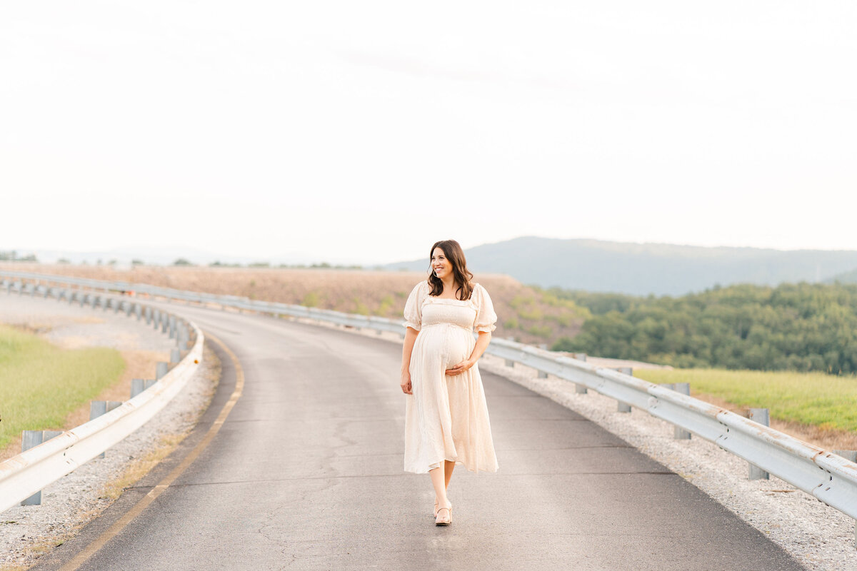 Chattanooga maternity photographer, Racoon Mountain photo session