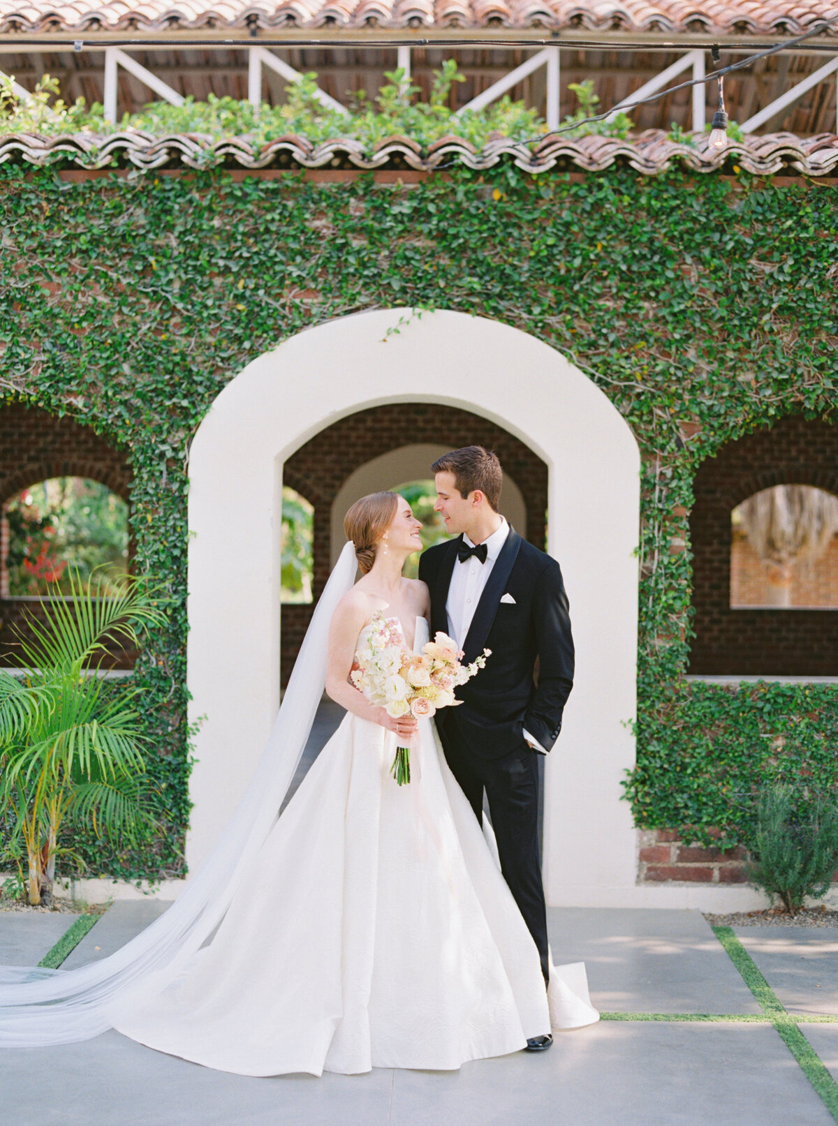 Zoe&Brody_FloraFarmsWedding_FirstLook&Portraits-32