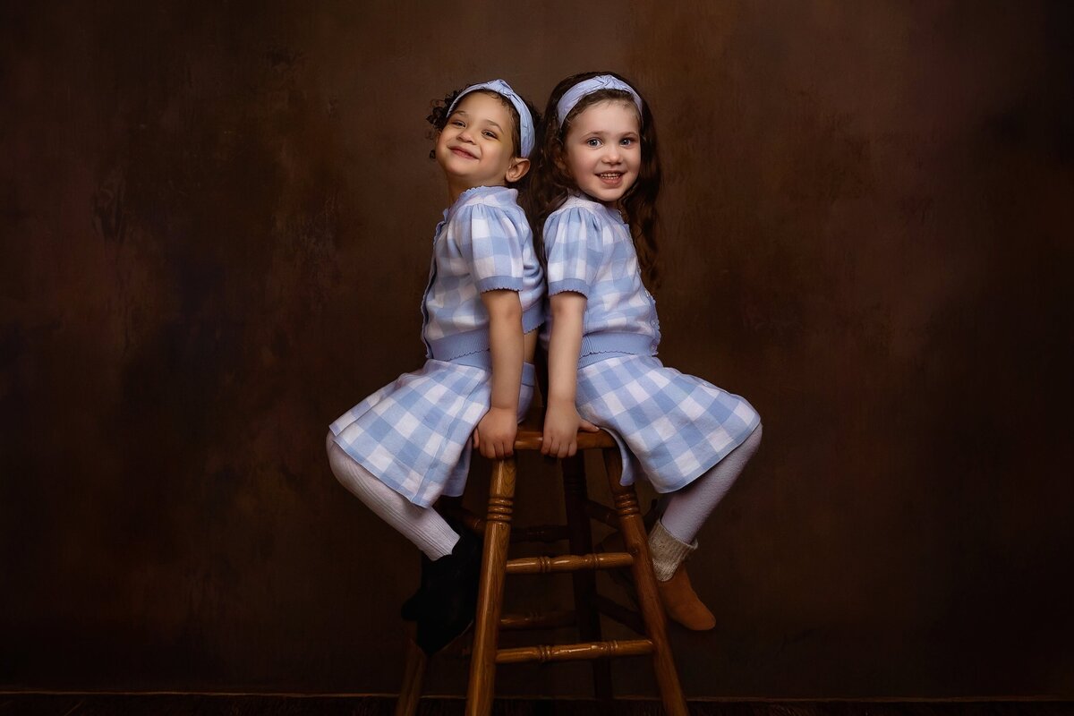 Chicago family photographer sisters