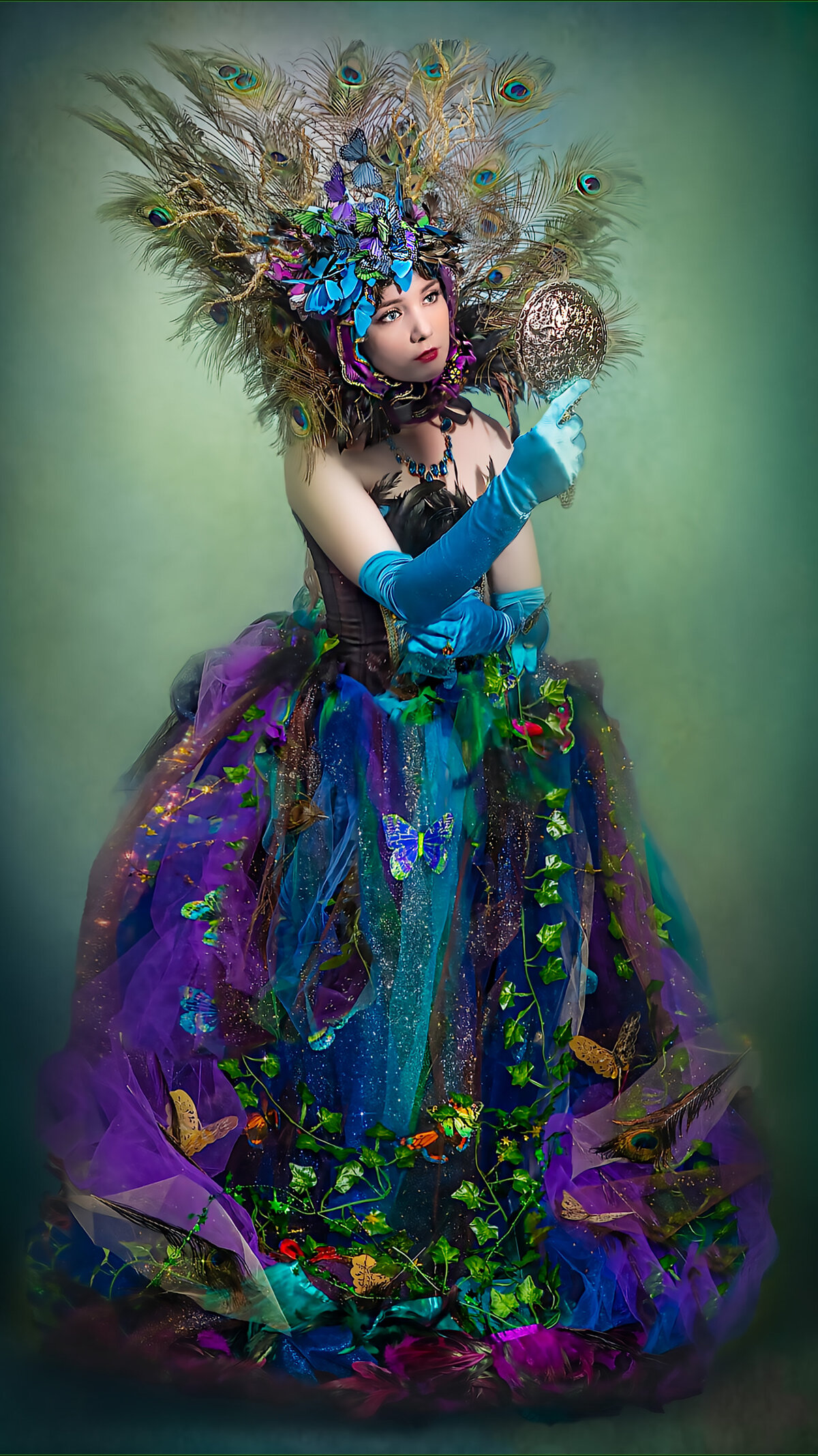 PEACOCK PRINCESS LAURYN TEVEBAUGH WITH MIRROR