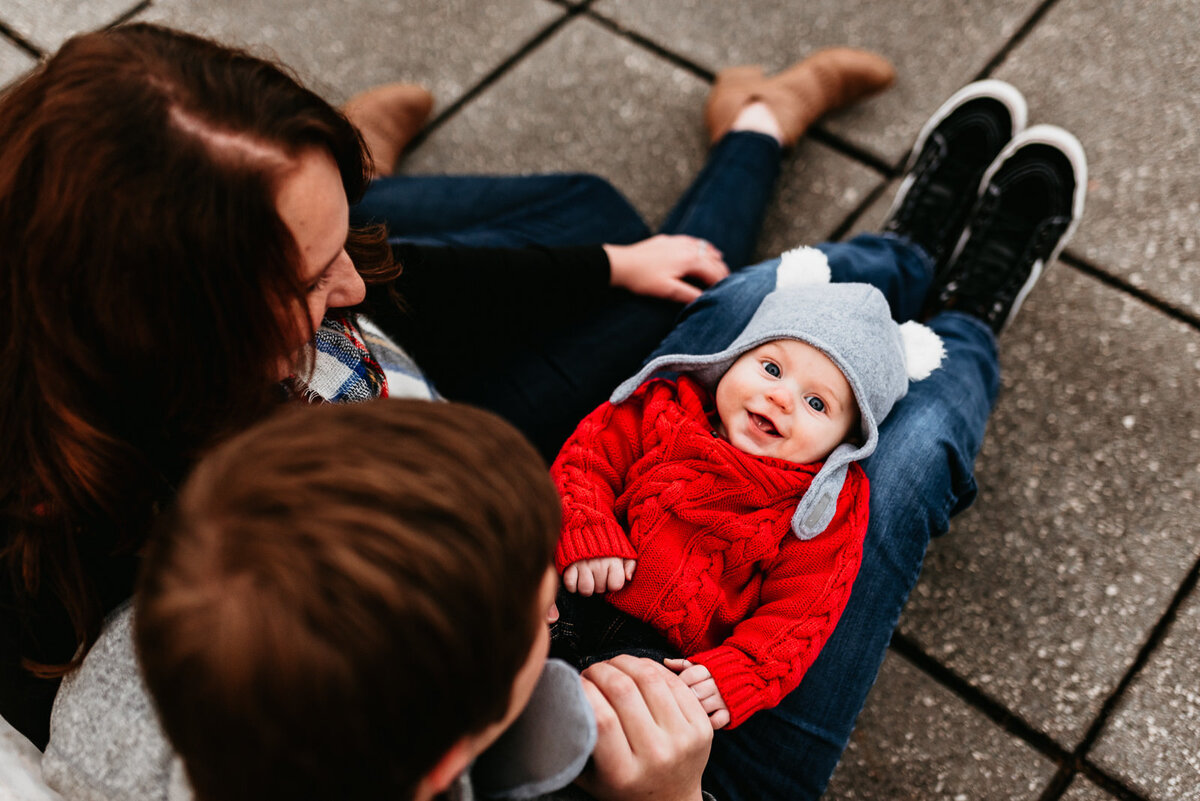 ault-park-winter-family-session-cozy