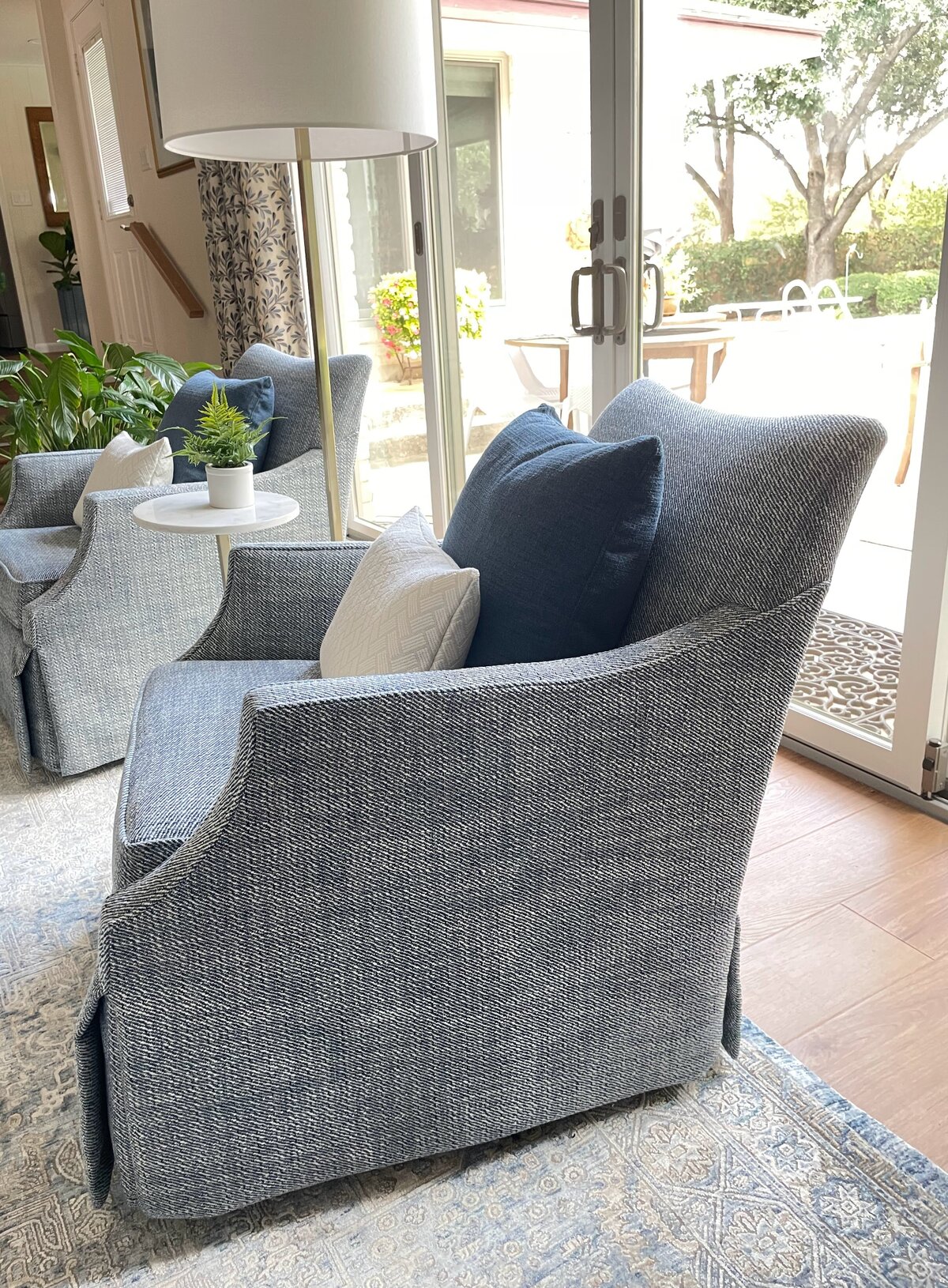 dusti j design blue chairs
