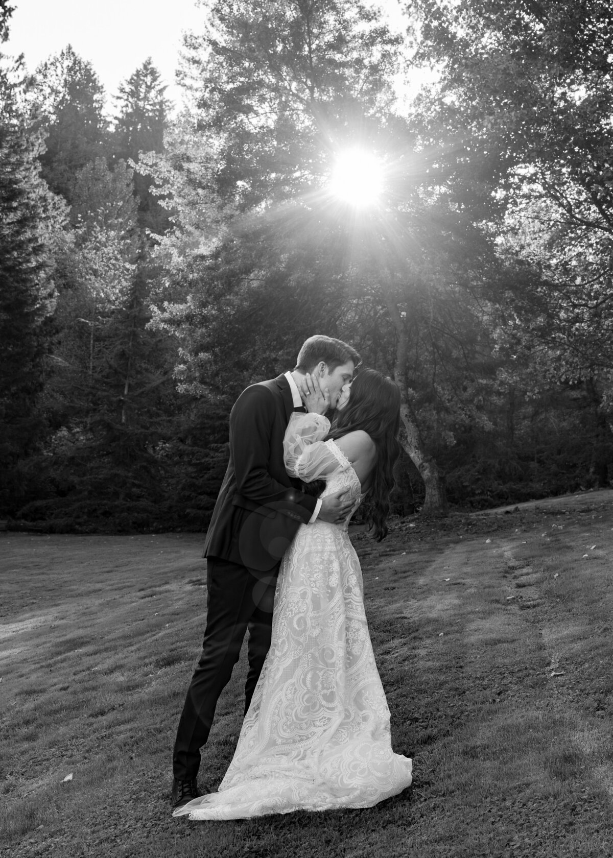 Romantic-documentary-wedding-Jardin del Sol-jennifer-moreno-photography-bride-and-groom